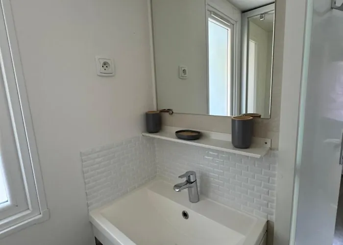 Chez Flo Mobil-home H13 *