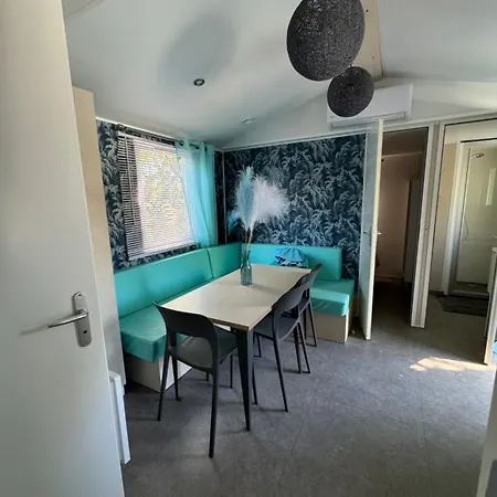 Chez Flo Mobil-home H13 *