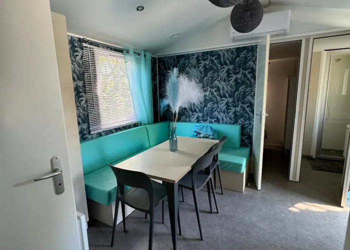 Chez Flo Mobil-home H13 *